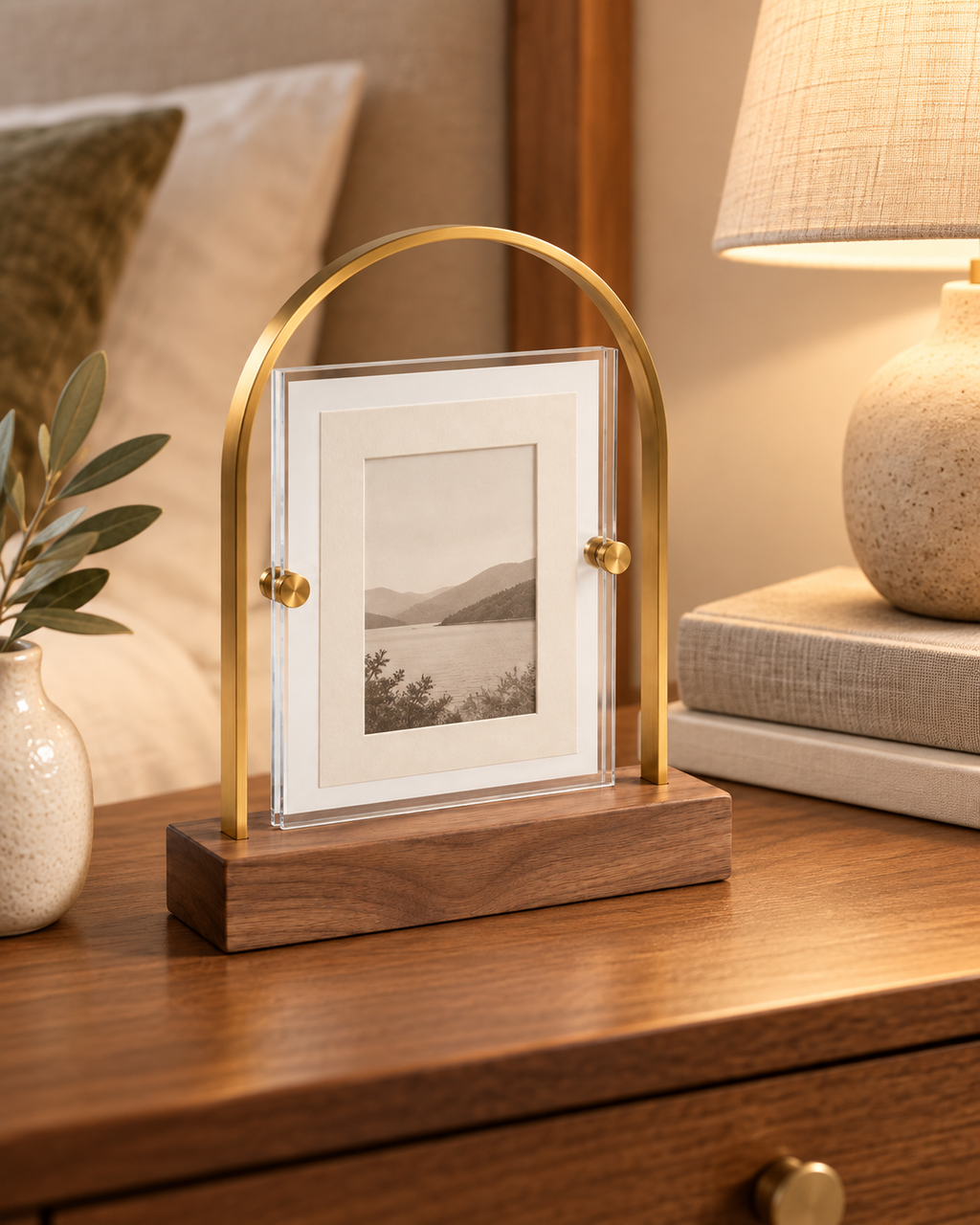 Frame Arc Photo Display
